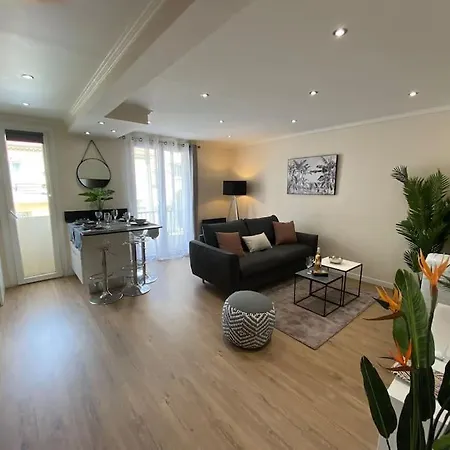 Superbe 2p - 5 Minutes De La à Pied !